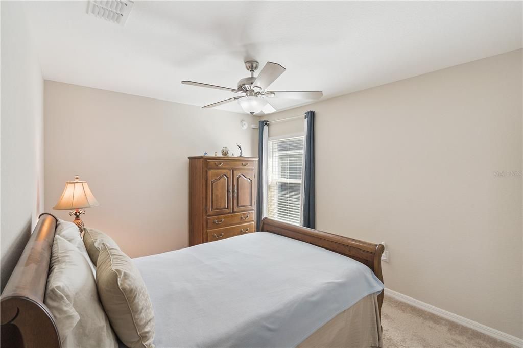 For Sale: $280,000 (4 beds, 2 baths, 1725 Square Feet)