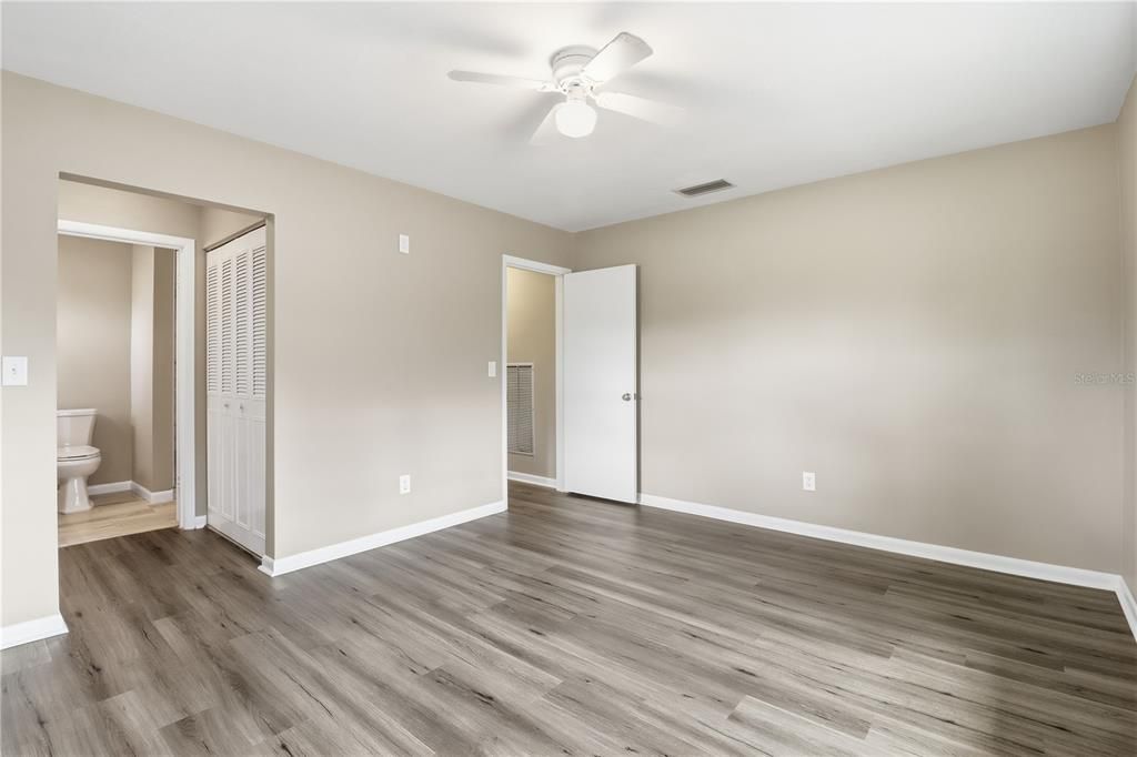 待售: $249,500 (3 贝兹, 2 浴室, 1686 平方英尺)