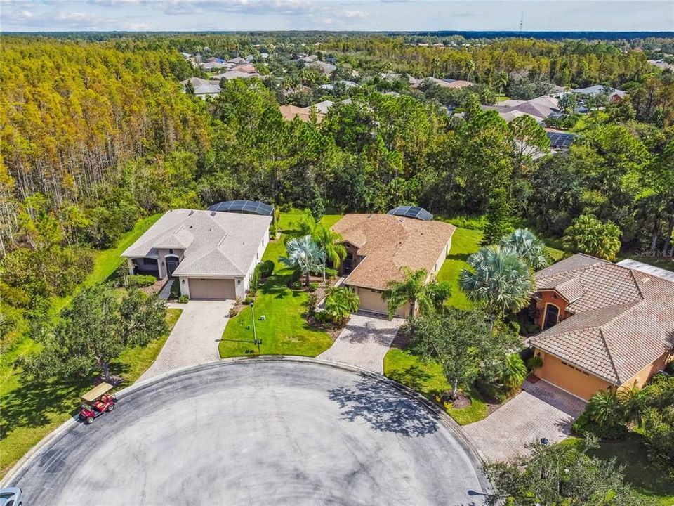 Active With Contract: $319,000 (2 beds, 2 baths, 1581 Square Feet)