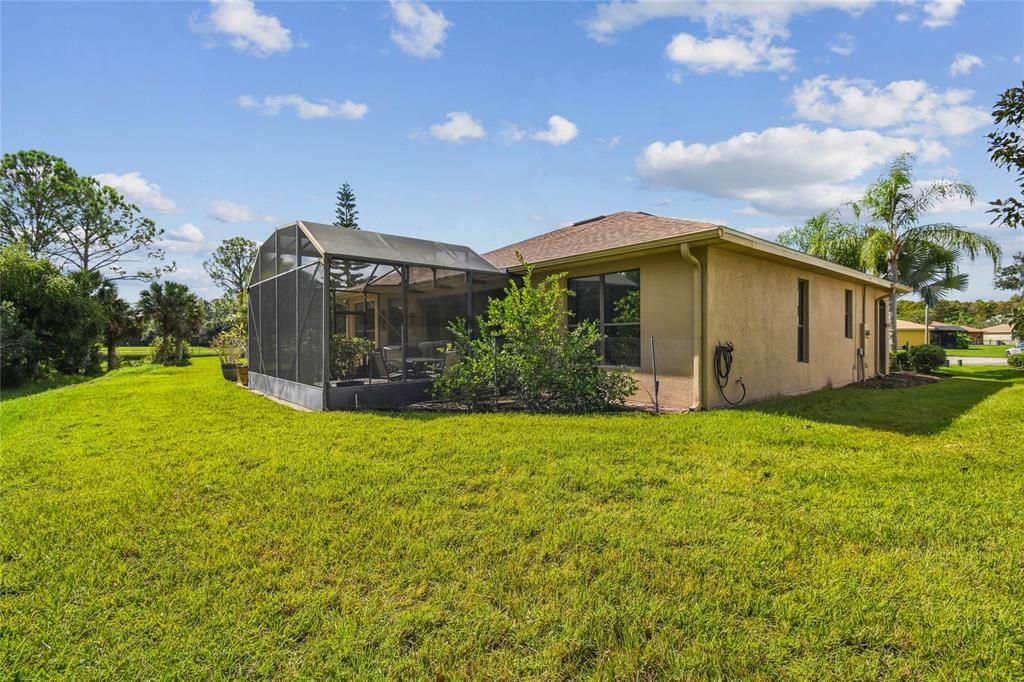 Active With Contract: $319,000 (2 beds, 2 baths, 1581 Square Feet)