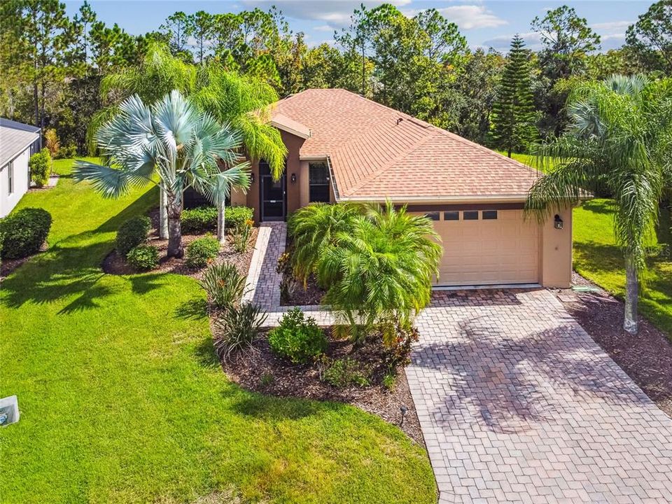 Active With Contract: $319,000 (2 beds, 2 baths, 1581 Square Feet)