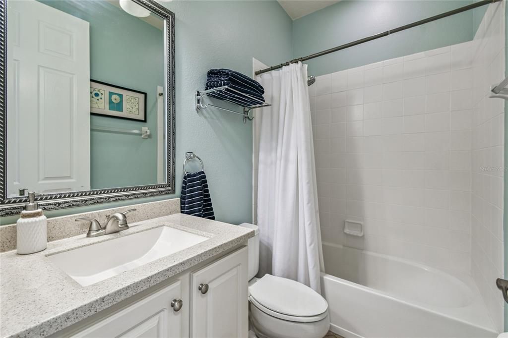 Active With Contract: $319,000 (2 beds, 2 baths, 1581 Square Feet)