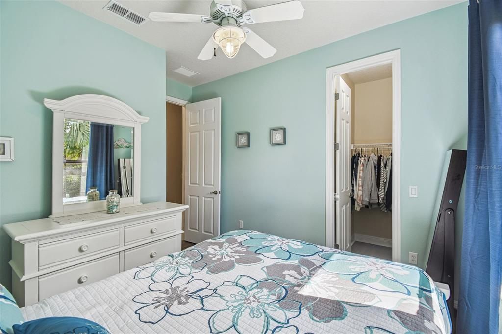 Active With Contract: $319,000 (2 beds, 2 baths, 1581 Square Feet)