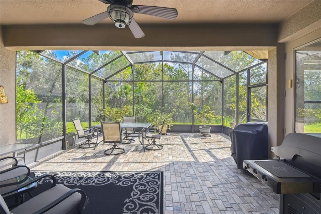 Active With Contract: $319,000 (2 beds, 2 baths, 1581 Square Feet)