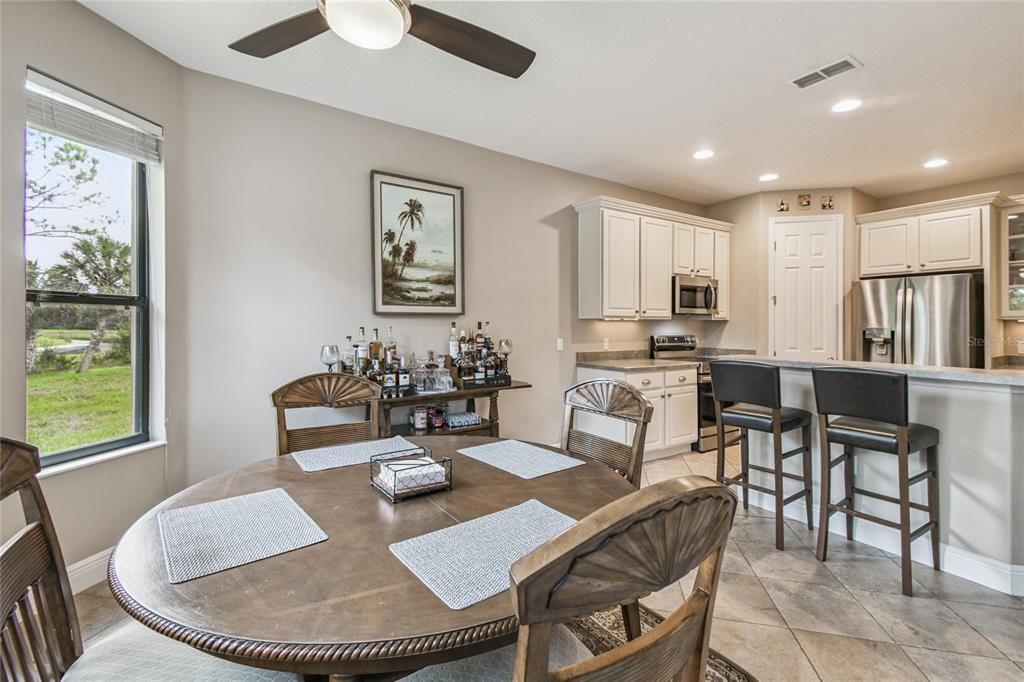 Active With Contract: $319,000 (2 beds, 2 baths, 1581 Square Feet)