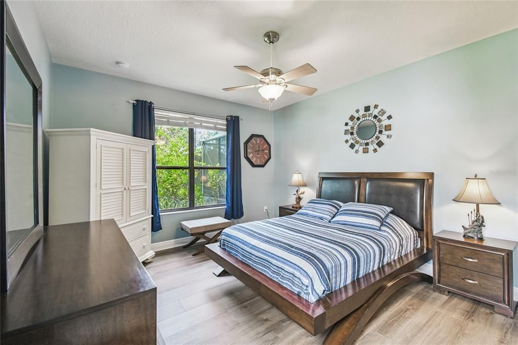 Active With Contract: $319,000 (2 beds, 2 baths, 1581 Square Feet)