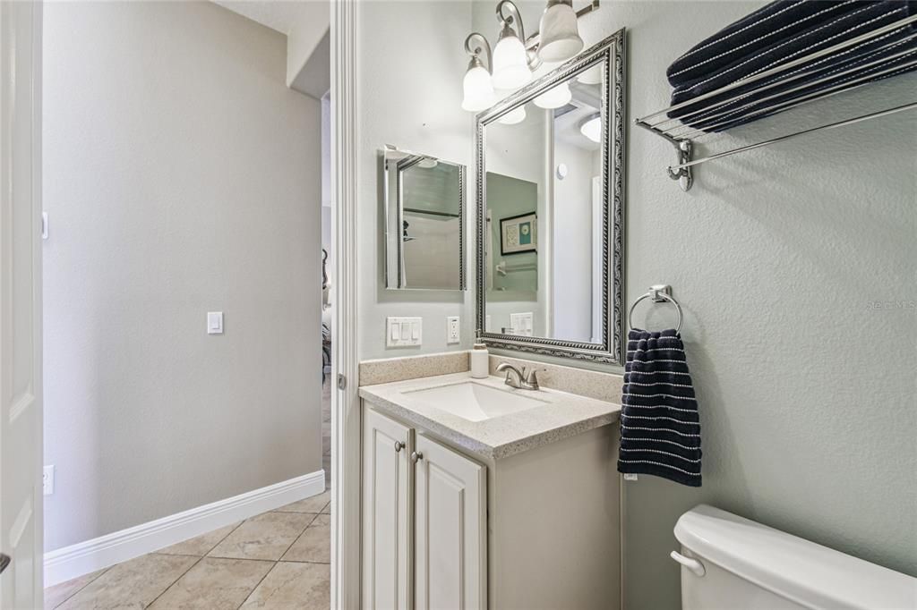 Active With Contract: $319,000 (2 beds, 2 baths, 1581 Square Feet)