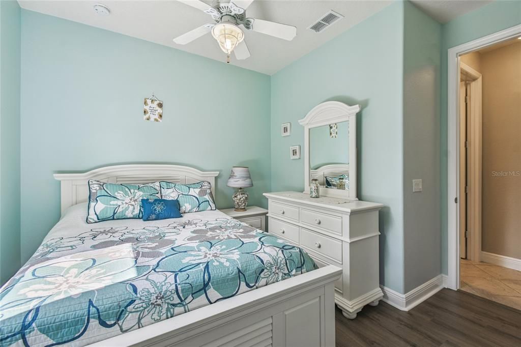 Active With Contract: $319,000 (2 beds, 2 baths, 1581 Square Feet)