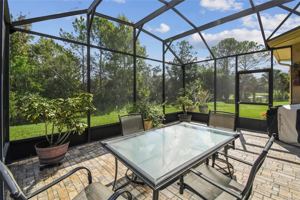 Active With Contract: $319,000 (2 beds, 2 baths, 1581 Square Feet)