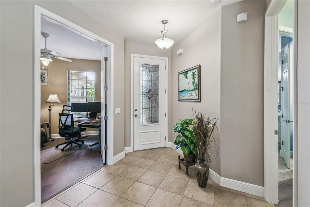 Active With Contract: $319,000 (2 beds, 2 baths, 1581 Square Feet)