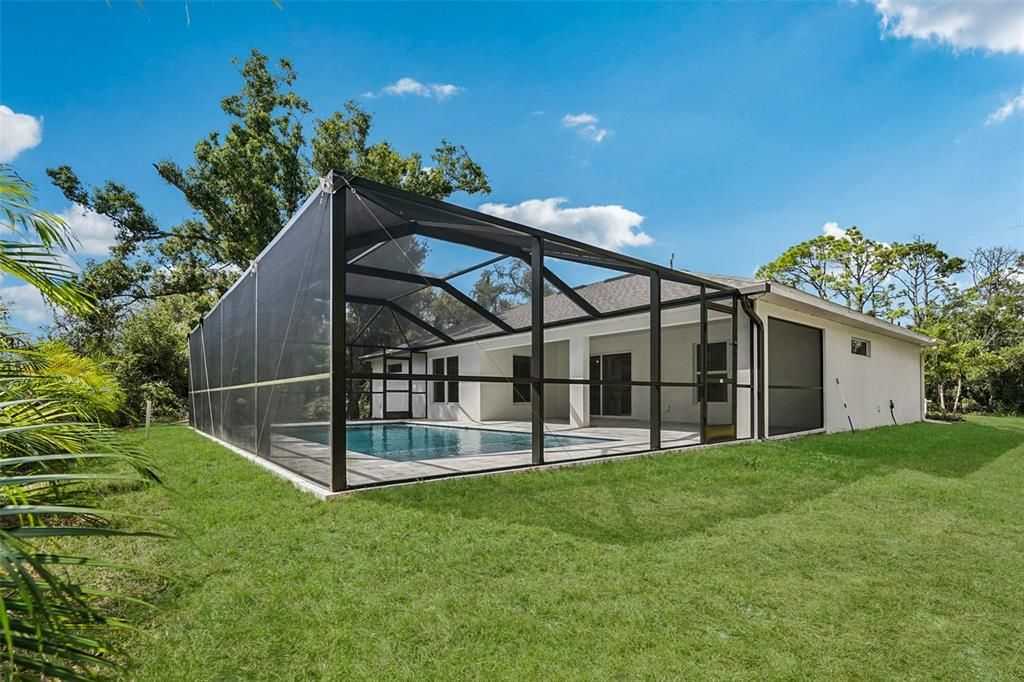 合同活跃: $449,000 (3 贝兹, 2 浴室, 1577 平方英尺)