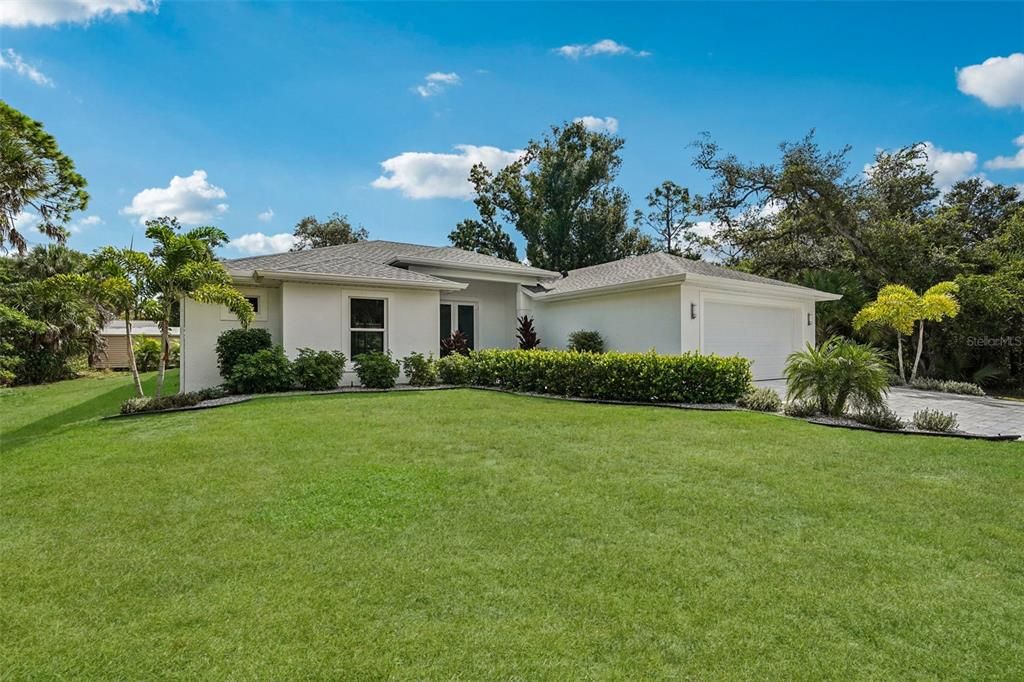 合同活跃: $449,000 (3 贝兹, 2 浴室, 1577 平方英尺)