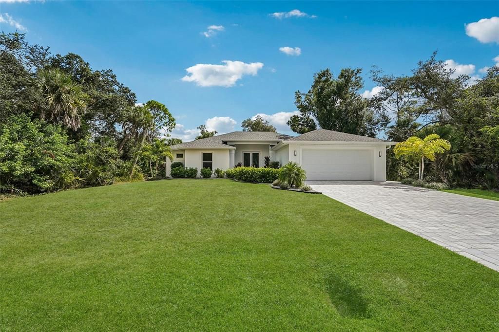 合同活跃: $449,000 (3 贝兹, 2 浴室, 1577 平方英尺)