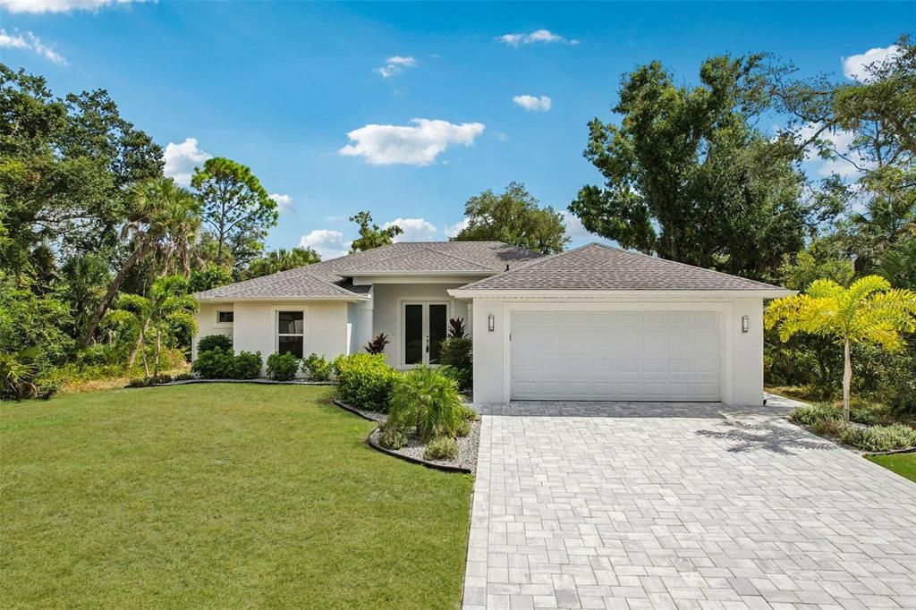 合同活跃: $449,000 (3 贝兹, 2 浴室, 1577 平方英尺)