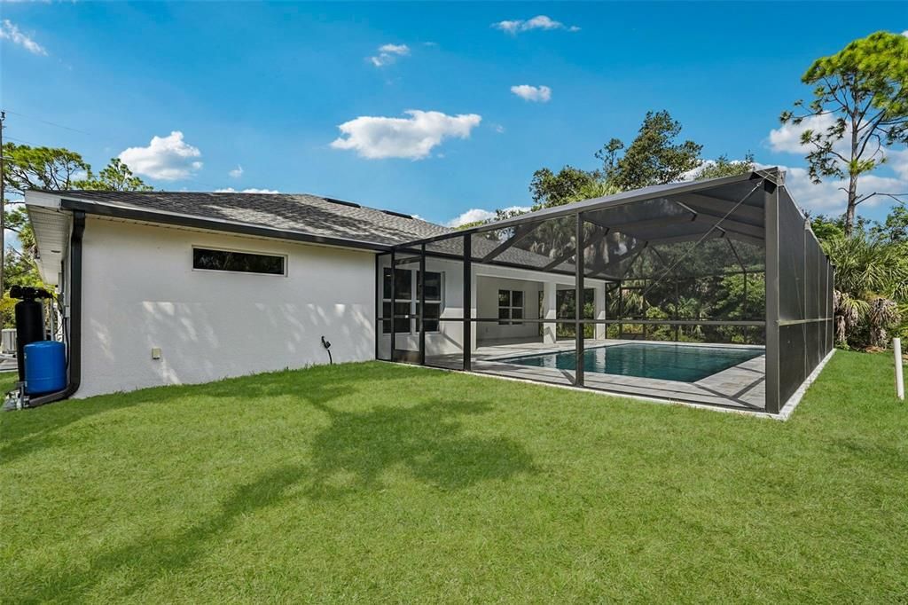 合同活跃: $449,000 (3 贝兹, 2 浴室, 1577 平方英尺)