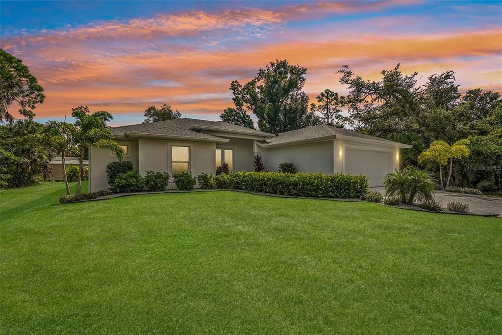 合同活跃: $449,000 (3 贝兹, 2 浴室, 1577 平方英尺)