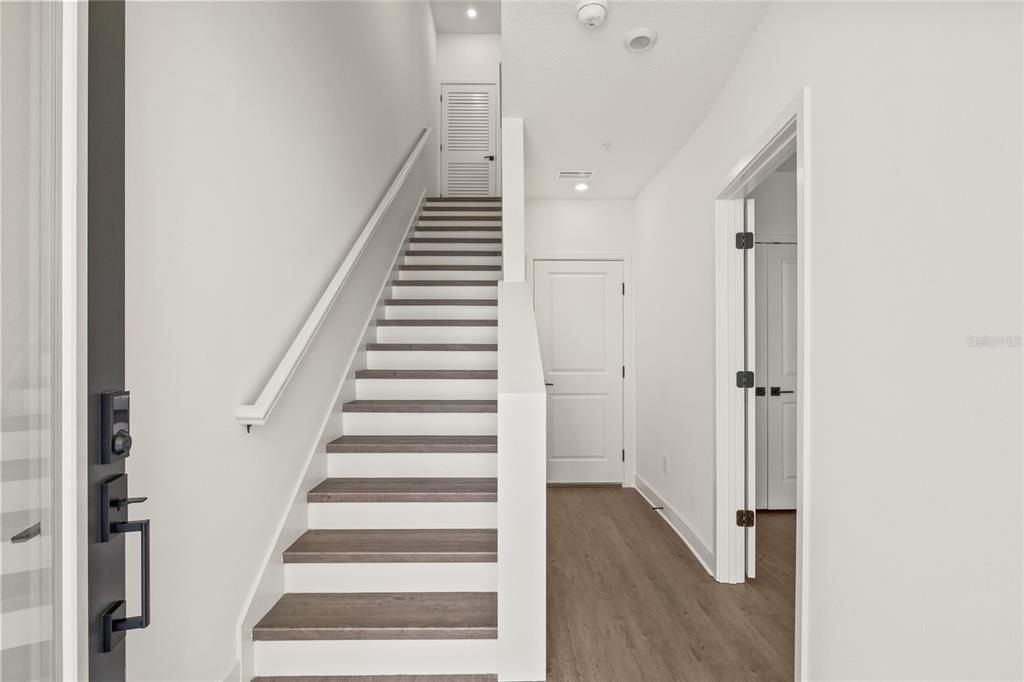 Active With Contract: $674,900 (2 beds, 2 baths, 1708 Square Feet)