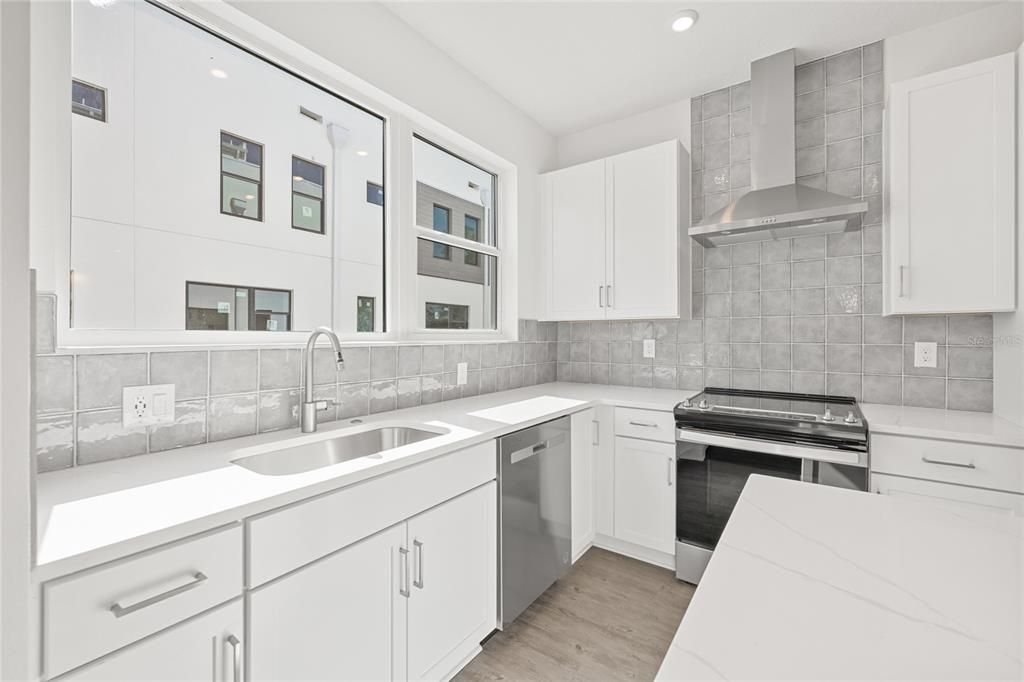 Active With Contract: $674,900 (2 beds, 2 baths, 1708 Square Feet)