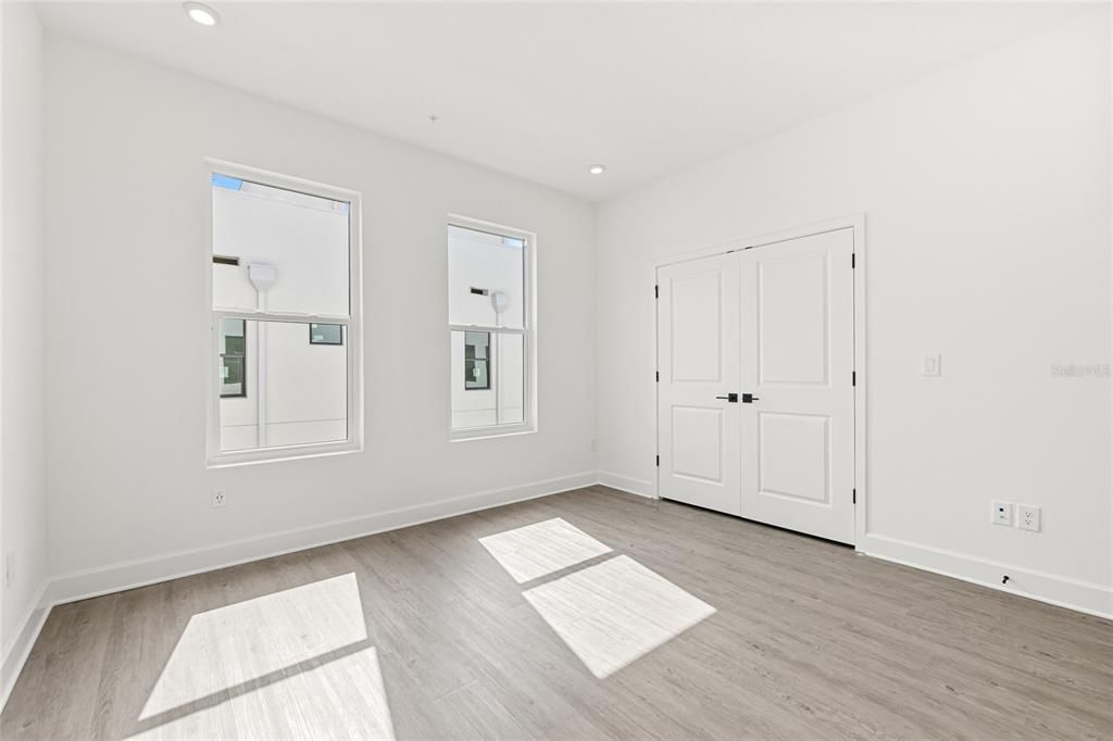 Active With Contract: $674,900 (2 beds, 2 baths, 1708 Square Feet)