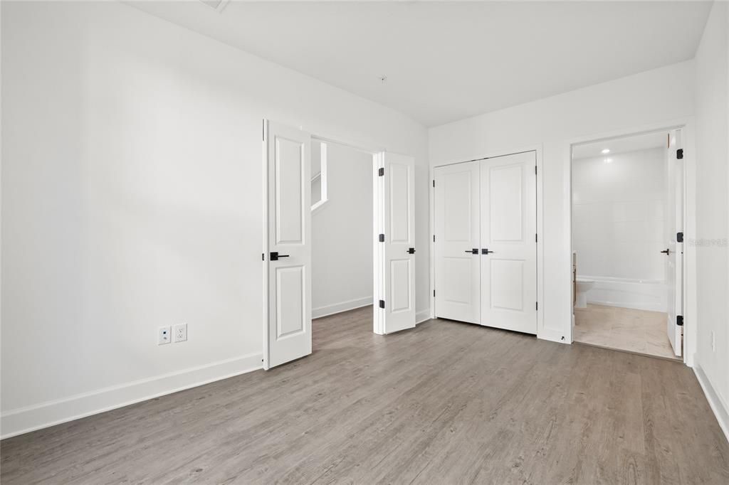 Active With Contract: $674,900 (2 beds, 2 baths, 1708 Square Feet)