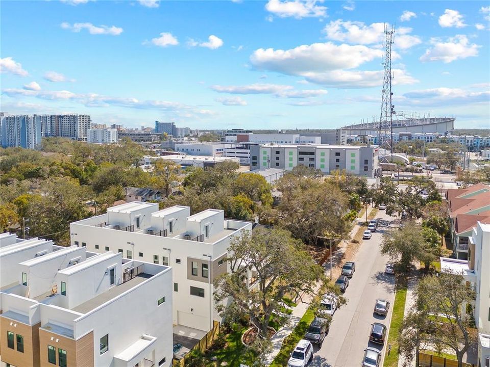 Active With Contract: $674,900 (2 beds, 2 baths, 1708 Square Feet)