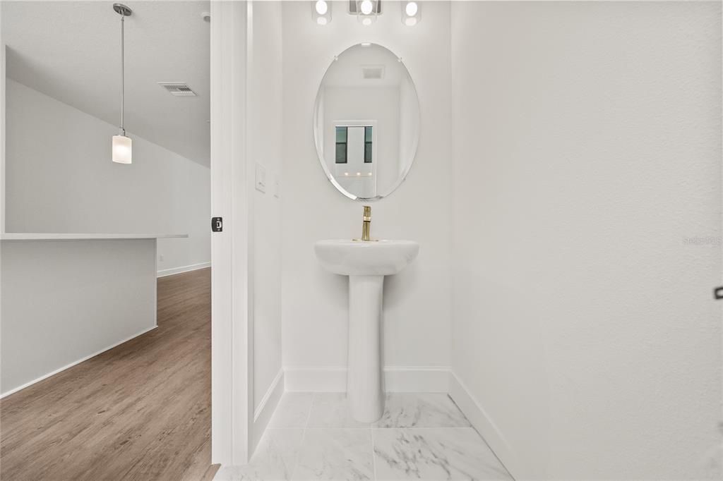 Active With Contract: $674,900 (2 beds, 2 baths, 1708 Square Feet)