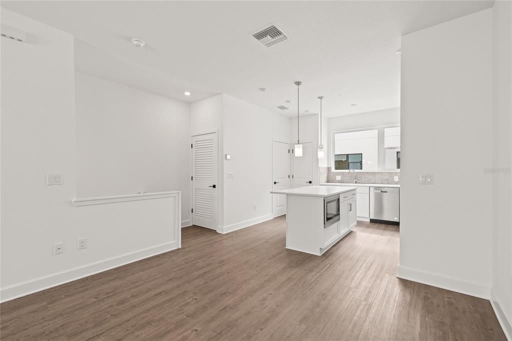 Active With Contract: $674,900 (2 beds, 2 baths, 1708 Square Feet)