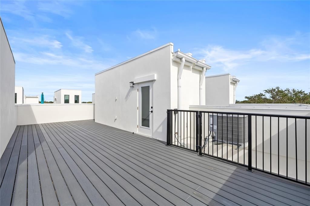 Active With Contract: $674,900 (2 beds, 2 baths, 1708 Square Feet)