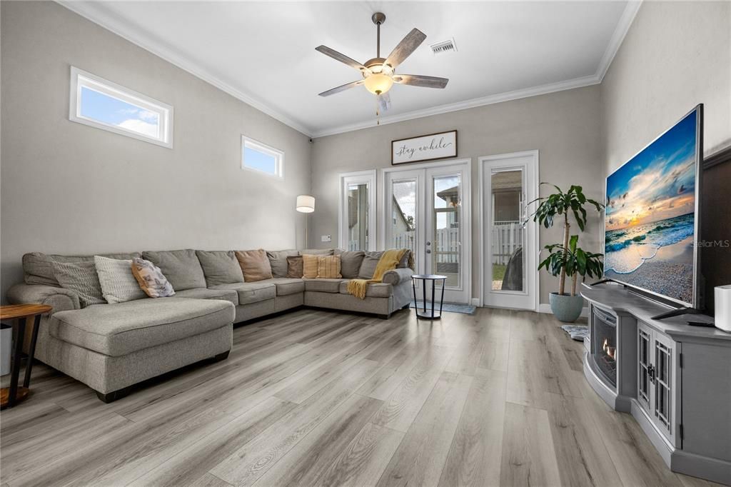 待售: $489,000 (4 贝兹, 2 浴室, 2127 平方英尺)