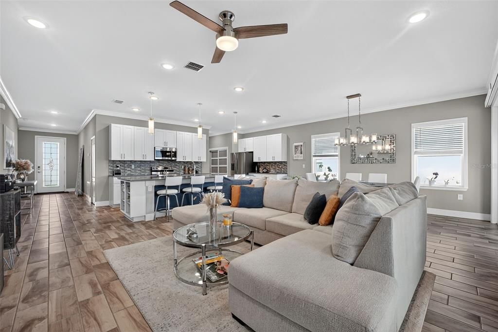 待售: $425,000 (3 贝兹, 2 浴室, 1852 平方英尺)