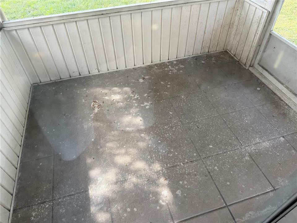 For Sale: $224,900 (2 beds, 1 baths, 924 Square Feet)