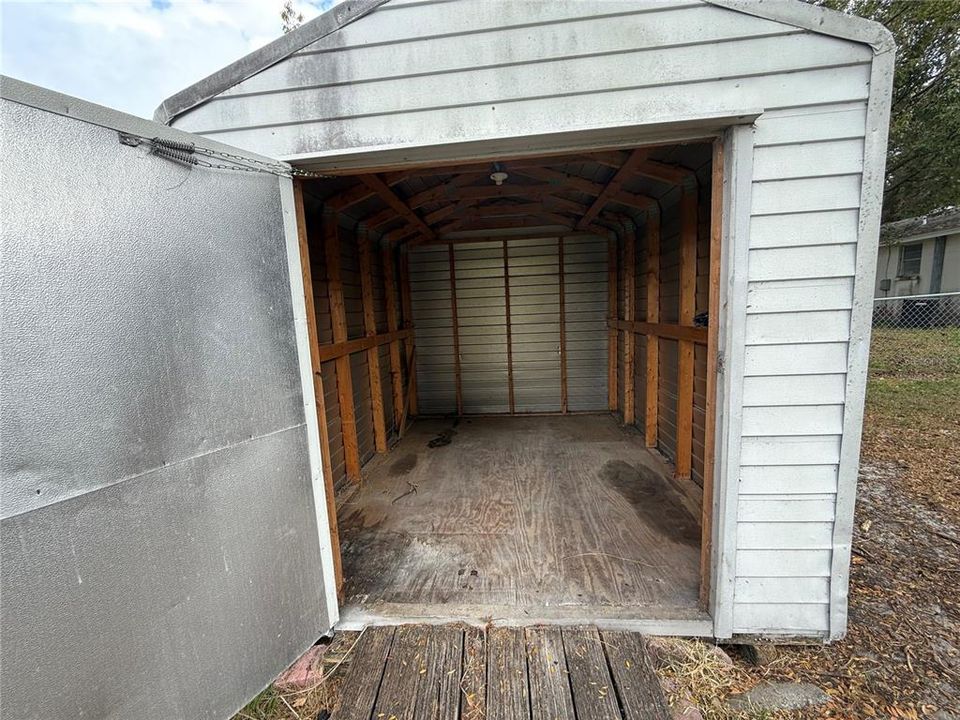 For Sale: $224,900 (2 beds, 1 baths, 924 Square Feet)