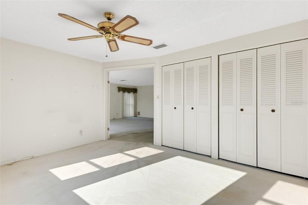 For Sale: $209,900 (3 beds, 2 baths, 1550 Square Feet)