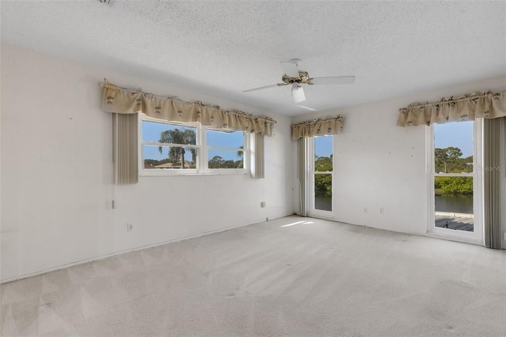 For Sale: $209,900 (3 beds, 2 baths, 1550 Square Feet)