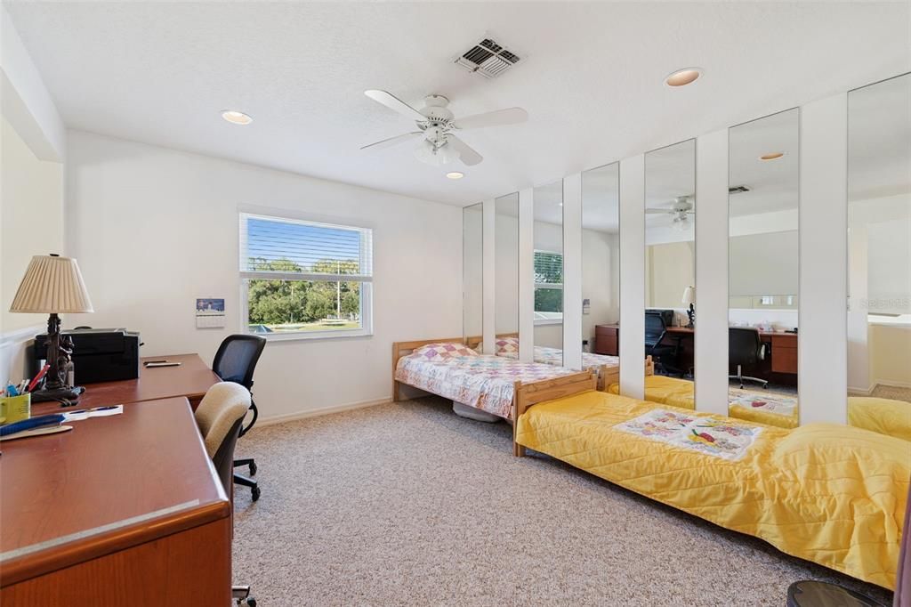 待售: $379,999 (3 贝兹, 2 浴室, 1926 平方英尺)