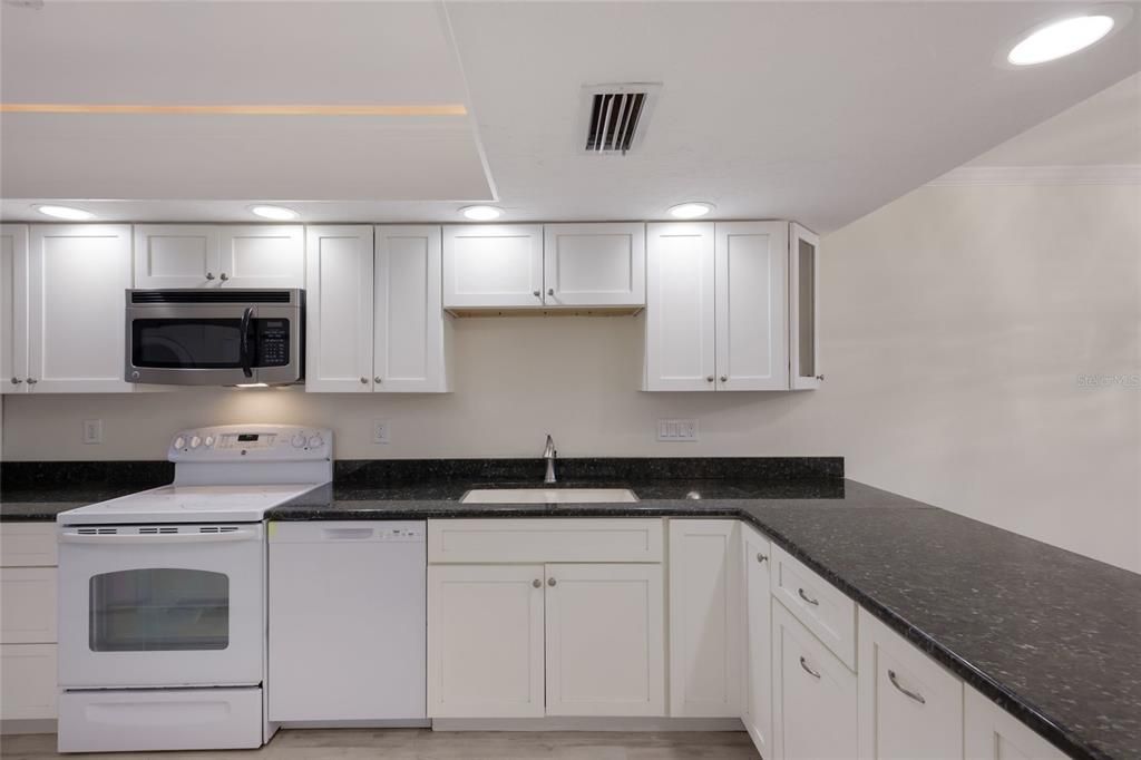 待售: $339,000 (2 贝兹, 2 浴室, 1485 平方英尺)