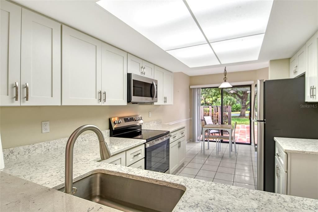For Sale: $329,000 (2 beds, 2 baths, 1312 Square Feet)