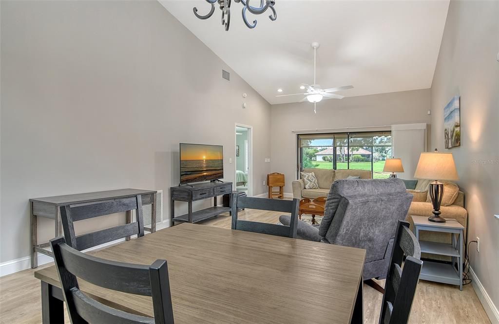 For Sale: $329,000 (2 beds, 2 baths, 1312 Square Feet)