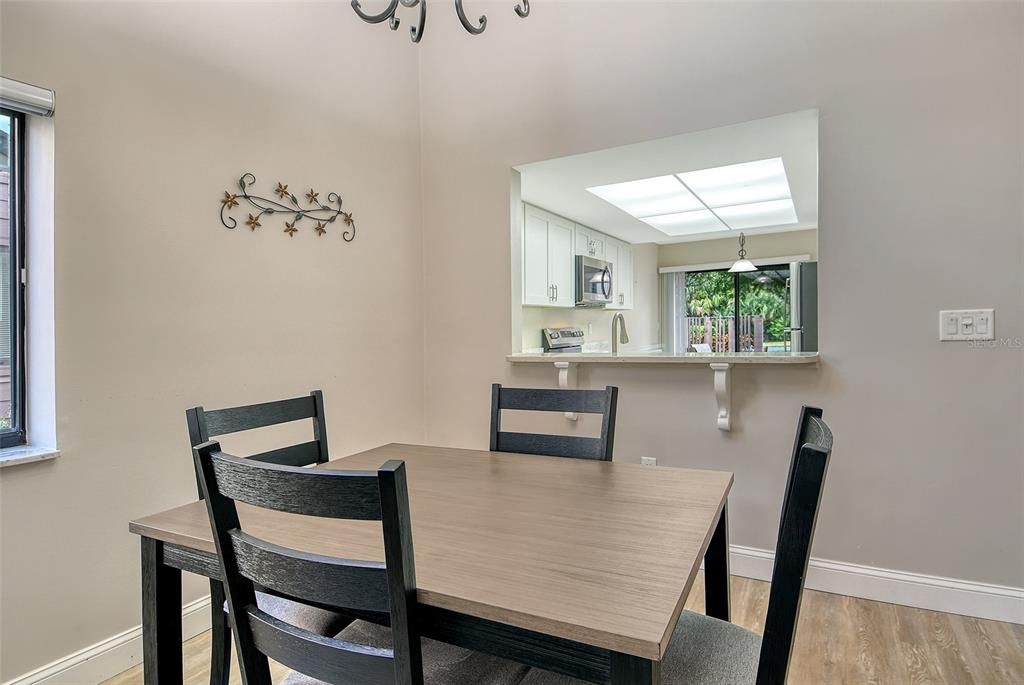 For Sale: $329,000 (2 beds, 2 baths, 1312 Square Feet)