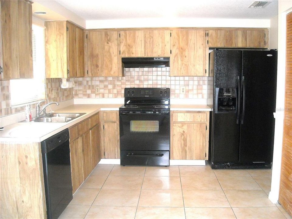 En Renta: $2,150 (3 camas, 2 baños, 1076 Pies cuadrados)