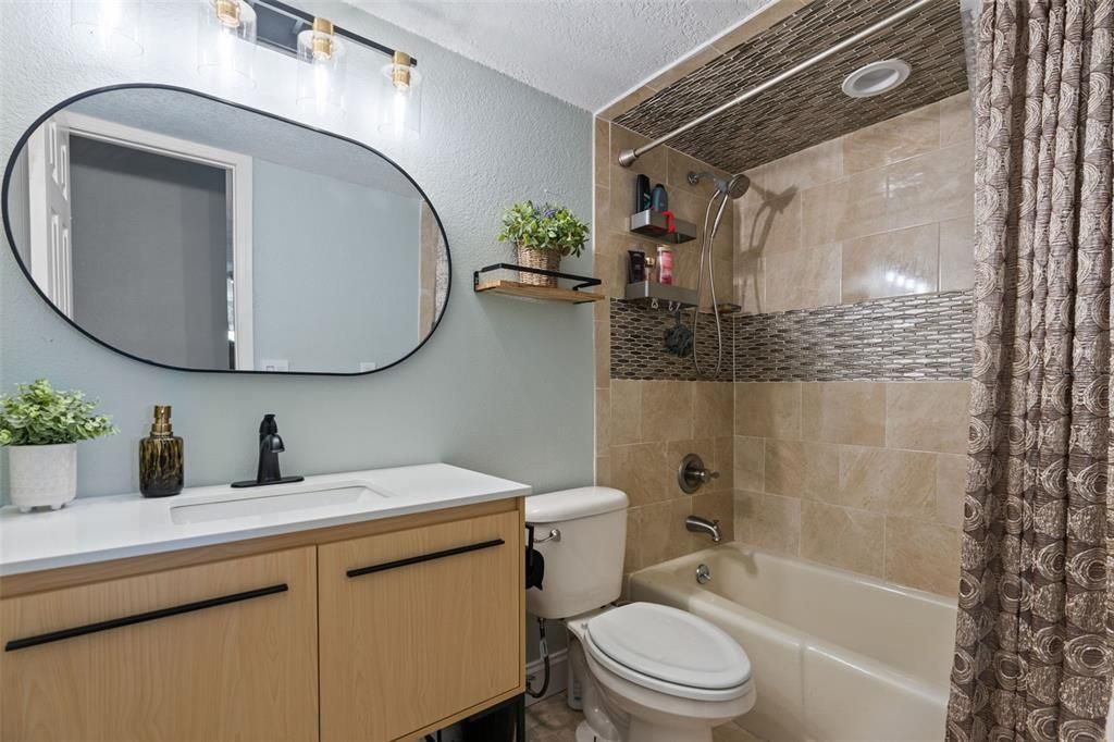 待售: $439,900 (2 贝兹, 2 浴室, 1431 平方英尺)