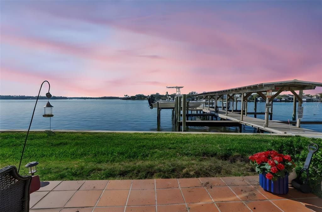 待售: $439,900 (2 贝兹, 2 浴室, 1431 平方英尺)