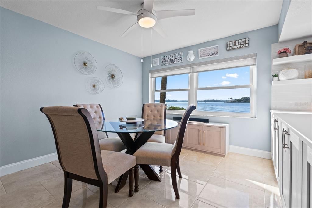 待售: $439,900 (2 贝兹, 2 浴室, 1431 平方英尺)