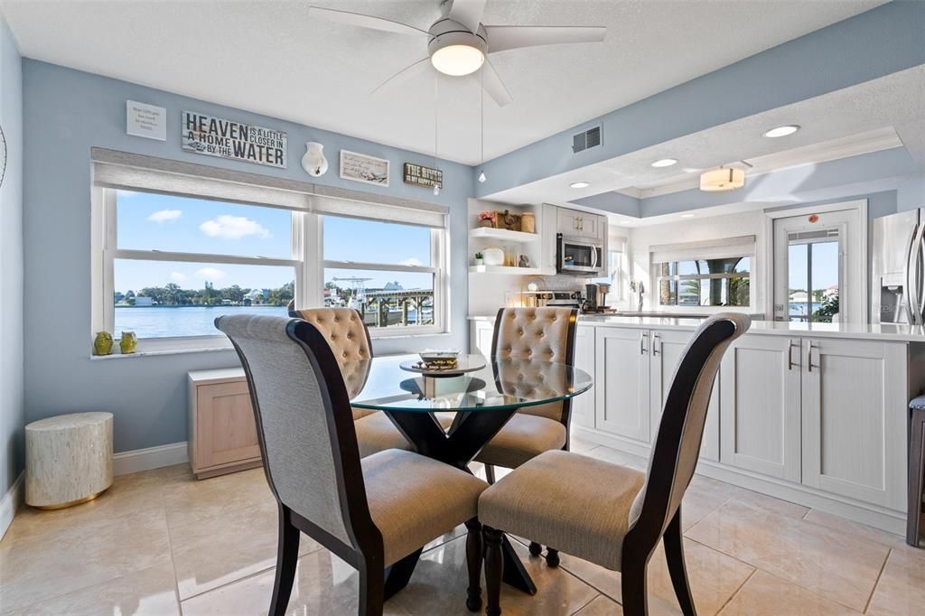 待售: $439,900 (2 贝兹, 2 浴室, 1431 平方英尺)