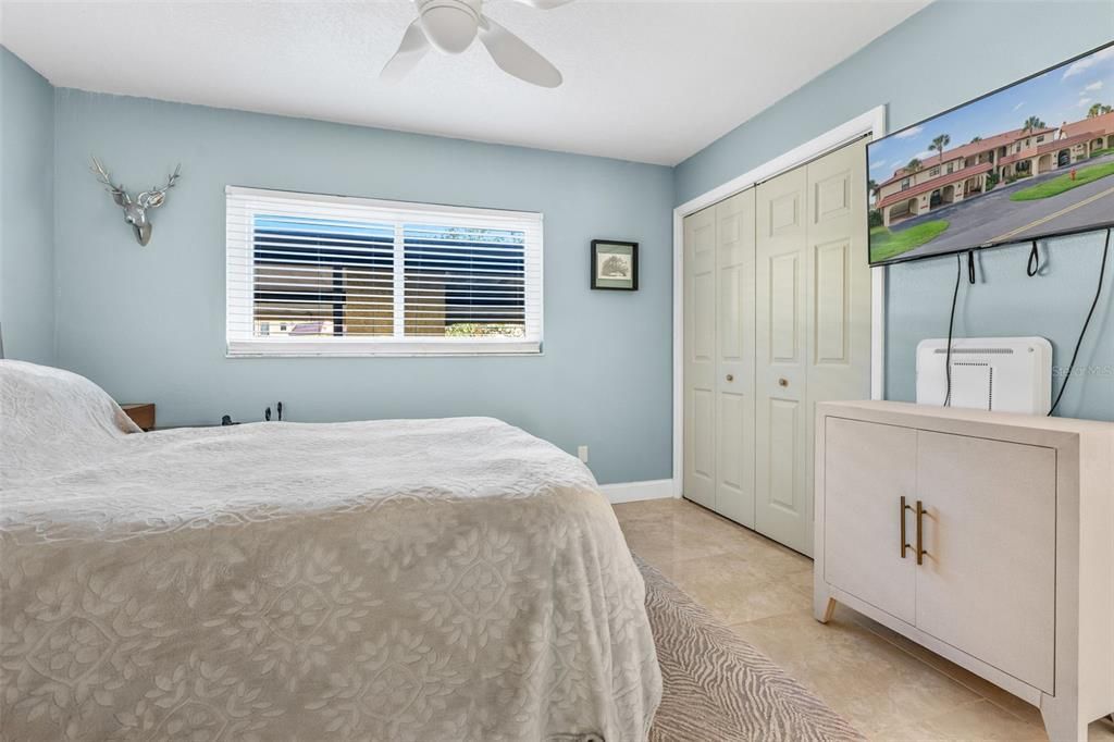 待售: $439,900 (2 贝兹, 2 浴室, 1431 平方英尺)