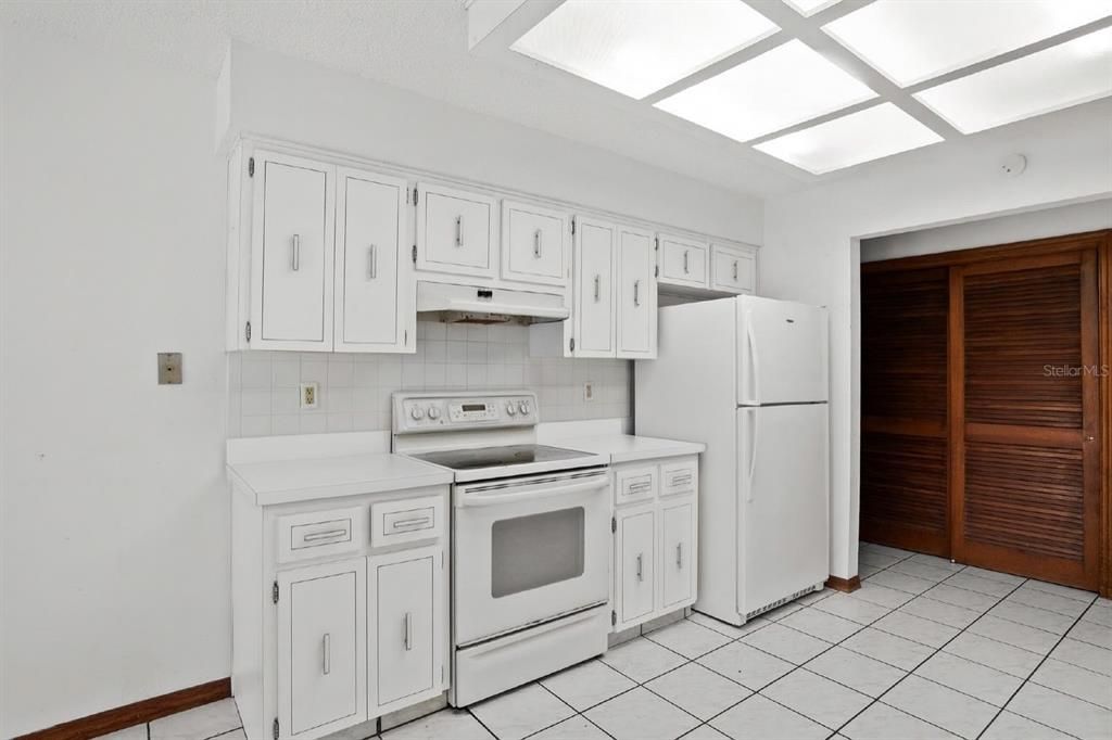 В аренду: $1,595 (2 спален, 2 ванн, 1528 Квадратных фут)