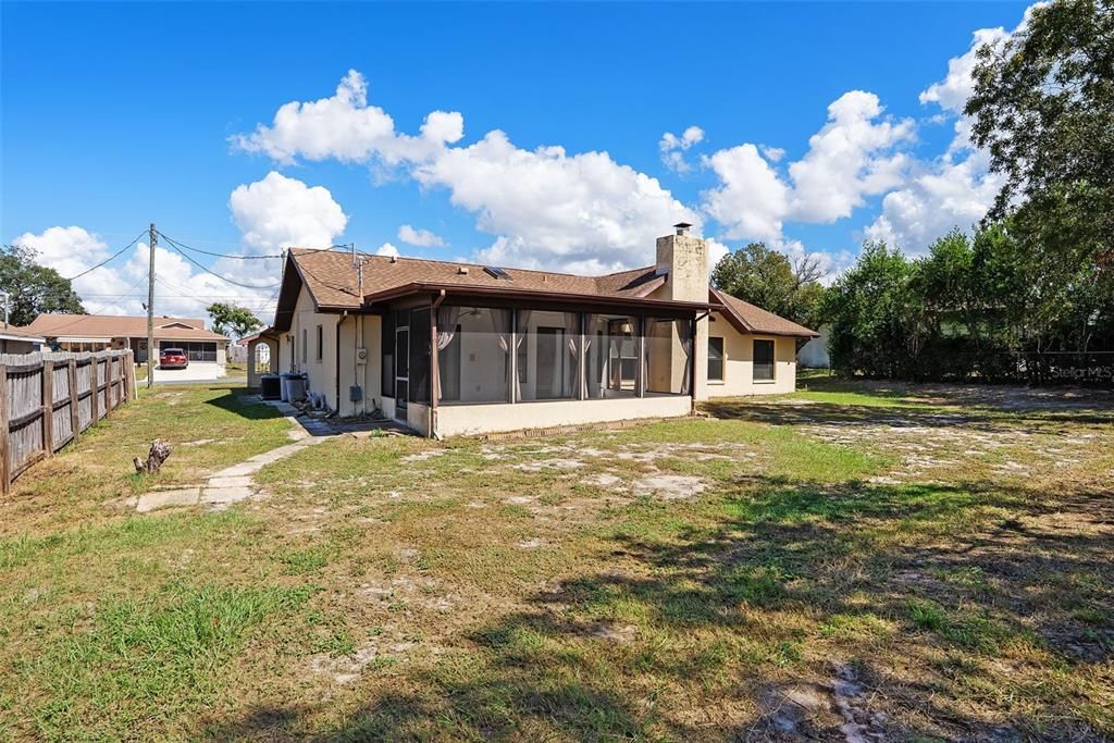 В аренду: $1,595 (2 спален, 2 ванн, 1528 Квадратных фут)