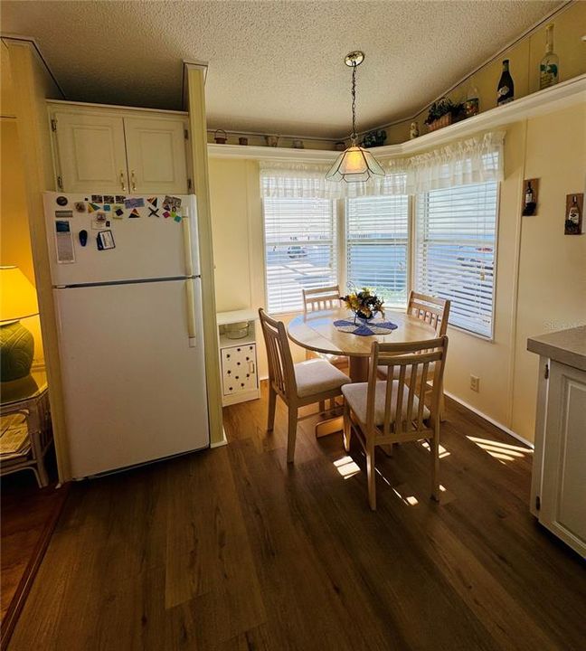 待售: $152,000 (2 贝兹, 1 浴室, 490 平方英尺)