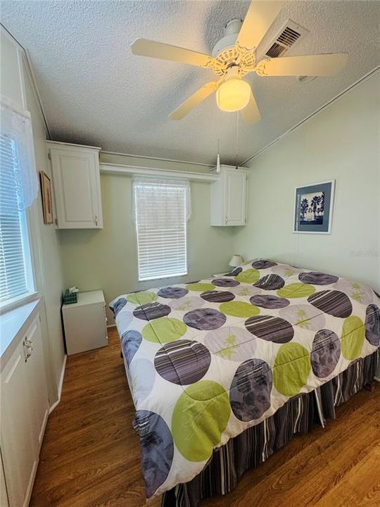 待售: $152,000 (2 贝兹, 1 浴室, 490 平方英尺)