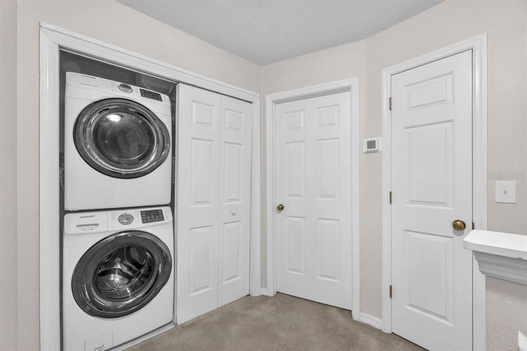 For Rent: $1,750 (2 beds, 1 baths, 1142 Square Feet)